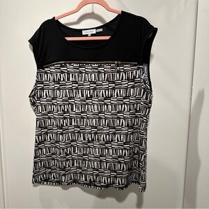 Calvin Klein Black and White Boxy Blouse with Cap Sleeves and Crew Neck